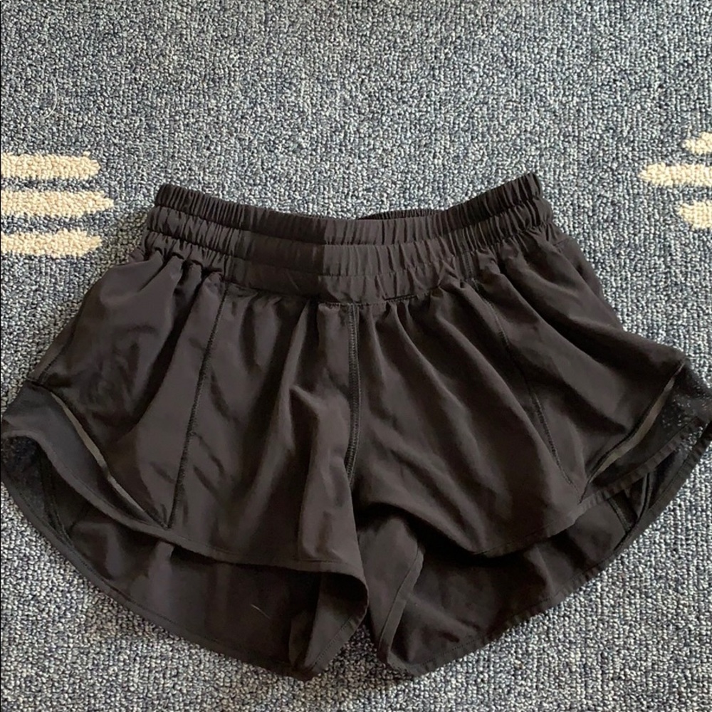 Lululemon shorts perfect condition
